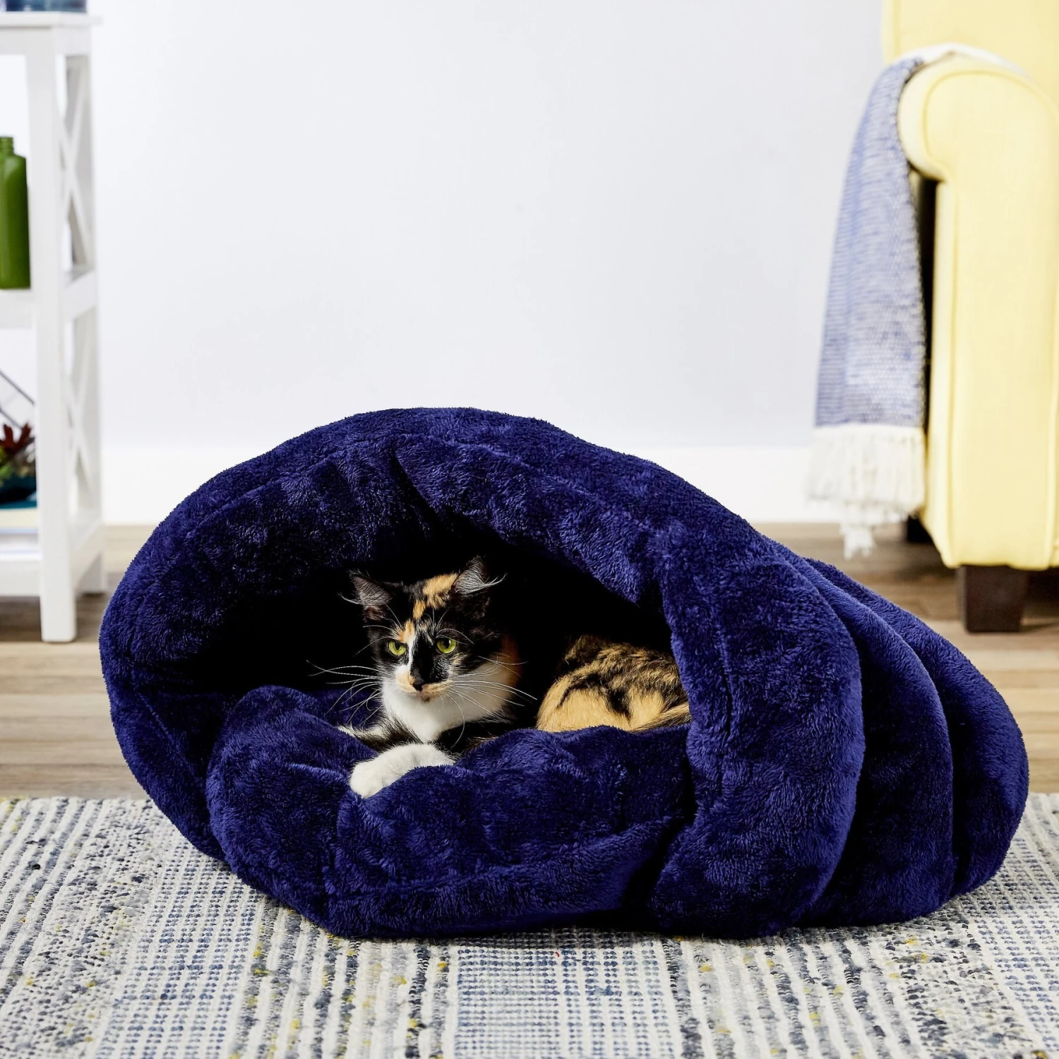 PLS Birdsong Cuddle Pouch Covered Cat & Dog Bed With Removable Cover 6 PLS Birdsong Cuddle Pouch Covered Cat & Dog Bed With Removable Cover - Image 4