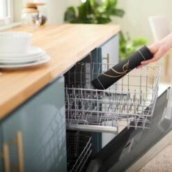 Frisco Silicone Fish Print Dog & Cat Food Mat, Black -Blue Buffalos Shop 311953 PT5. AC SS1800 V1642543891