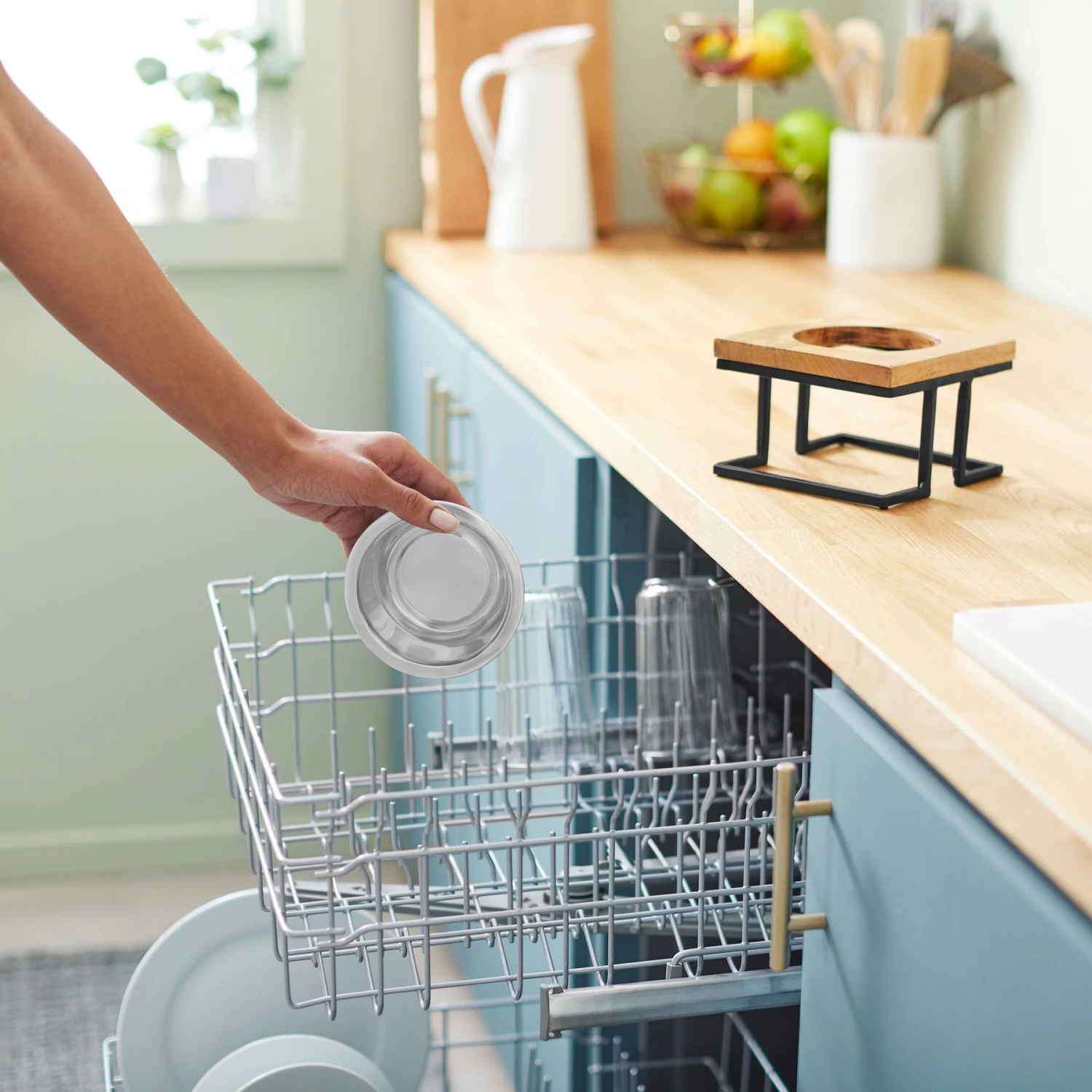 Frisco Premium Wood Elevated Single Dog & Cat Bowl 9 Frisco Premium Wood Elevated Single Dog & Cat Bowl - Image 7