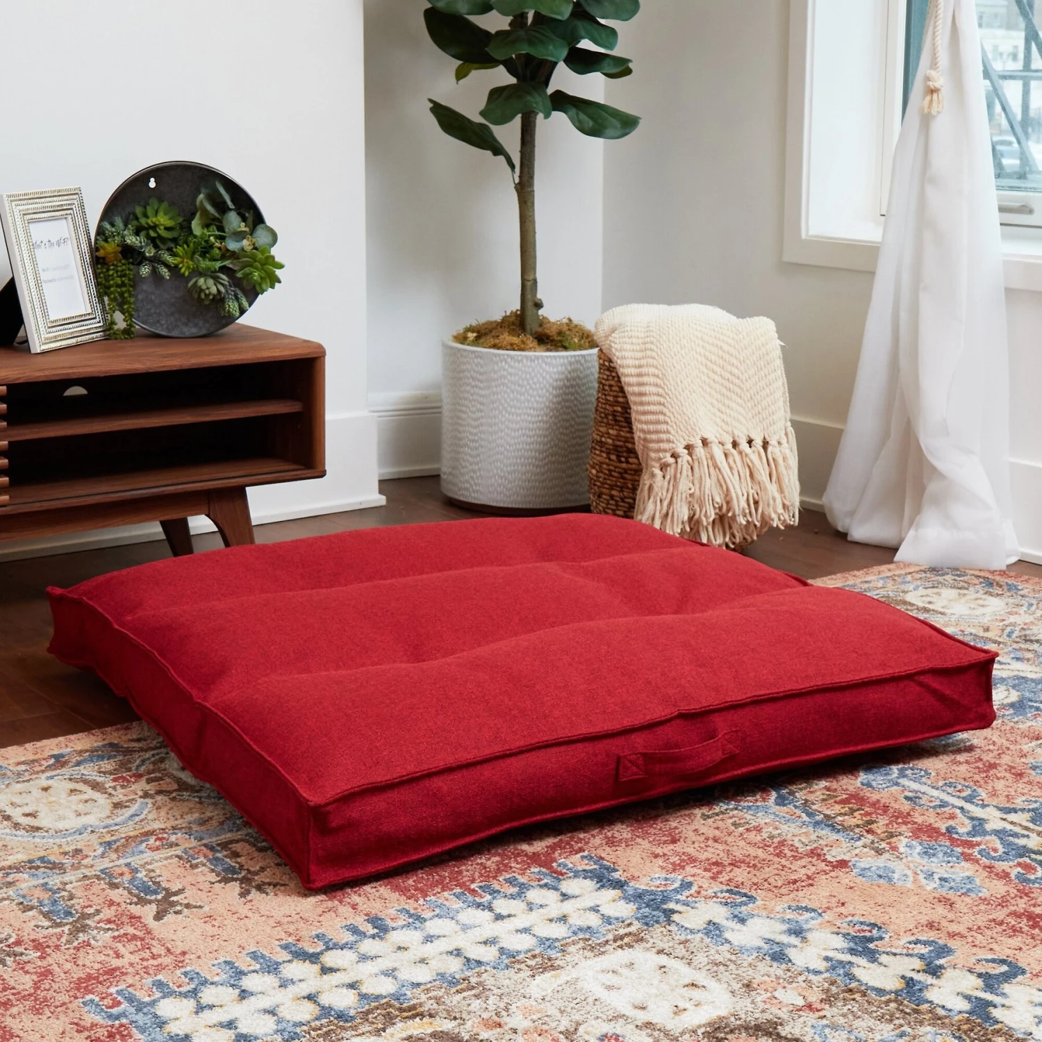 Happy Hounds Milo Square Tufted Pillow Dog Bed 6 Happy Hounds Milo Square Tufted Pillow Dog Bed - Image 4