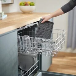 Frisco Non-skid Square Silicone Dog & Cat Lick Mat -Blue Buffalos Shop 363402 PT4. AC SS1800 V1665170735