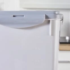 Hanamya Container With Measuring Cup Dog & Cat Food Storage 16 Hanamya Container With Measuring Cup Dog & Cat Food Storage -Blue Buffalos Shop 665774 PT5. AC SS1800 V1665526189