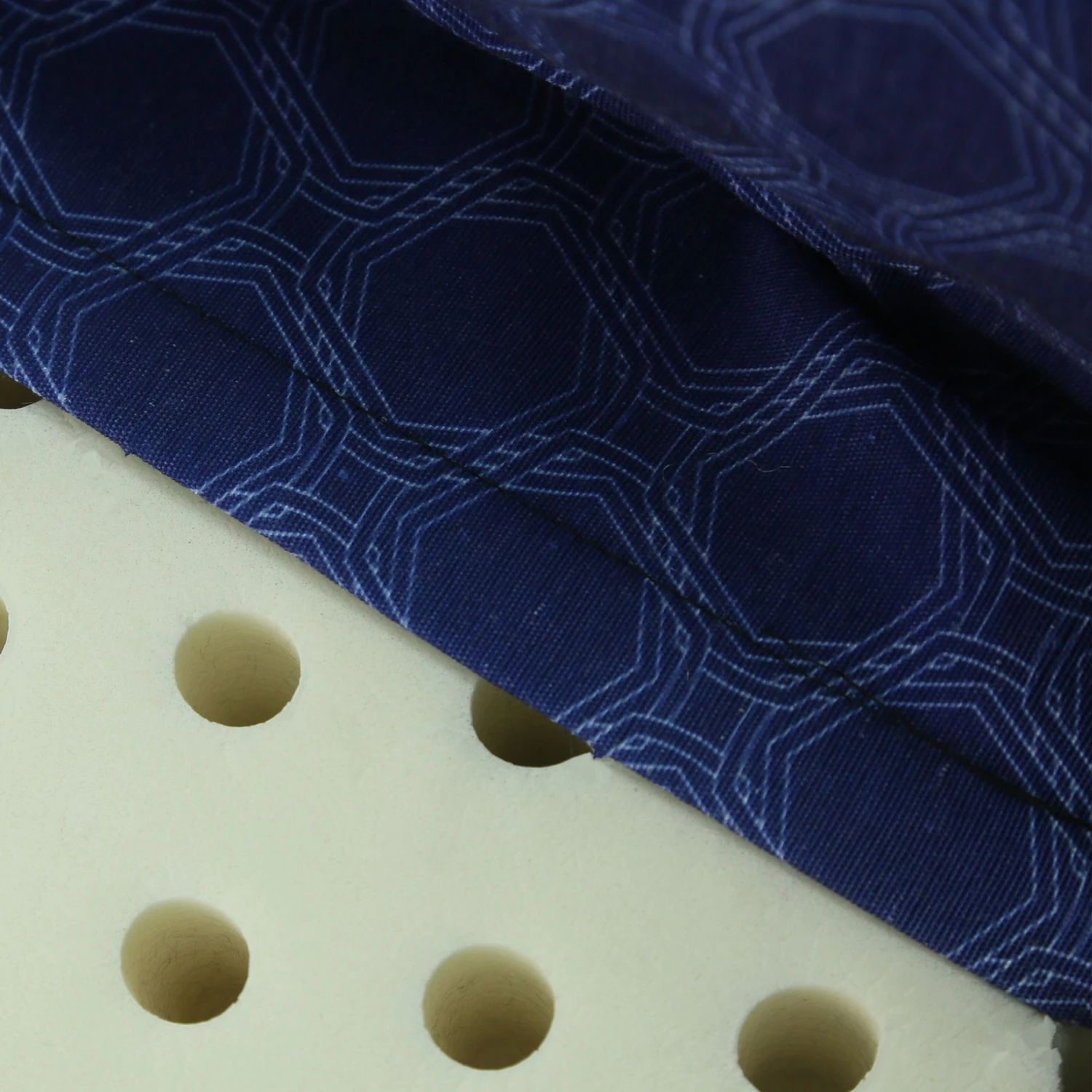 HappyCare Textiles Advanced LaTextiles Foam Dog Sofa Bed 8 HappyCare Textiles Advanced LaTextiles Foam Dog Sofa Bed - Image 6